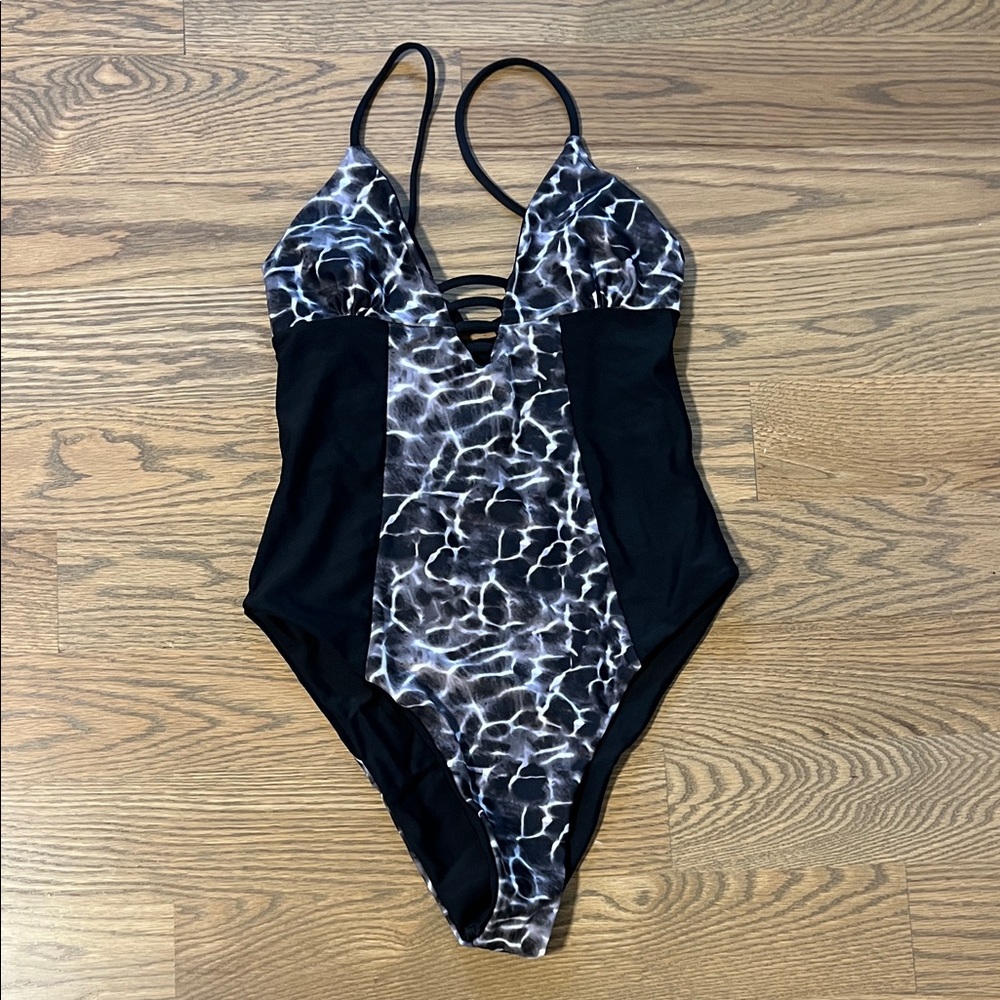 Issa de’ Mar reversible one piece swimsuit size small like new